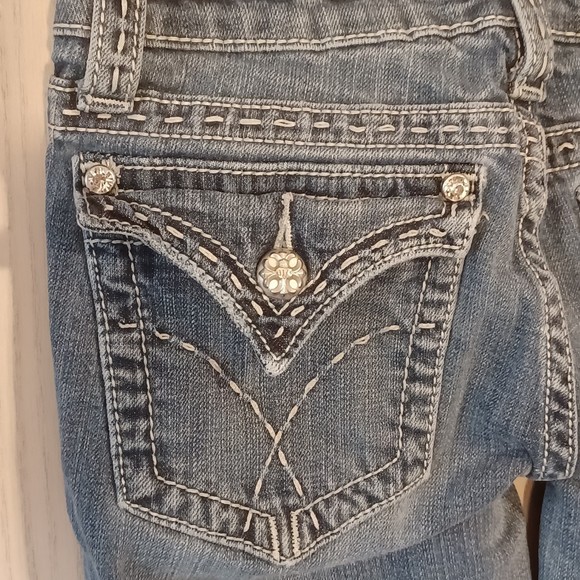Miss Me Jeans, Size 28, Low-Rise, 30W x 30L, Boot Cut, Bedazzled - Picture 9 of 10